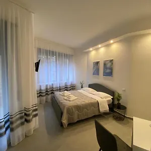 Residenza Via Verdi Pensión Parma